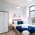 Riverside Dock 2br Parking *
