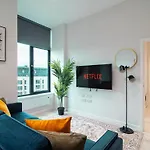 Riverside Dock 2br Parking Apartment Leeds (West Yorkshire)