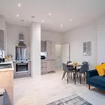 Riverside Dock 2br Parking Leeds (West Yorkshire)
