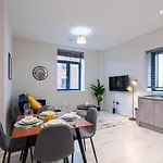 דירה Riverside Dock 2br Parking
