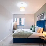 Riverside Dock 2br Parking Leeds (West Yorkshire)