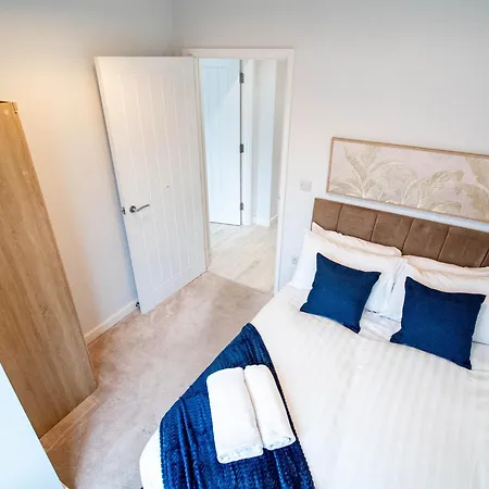 Апартаменти 2br River View Dock L Free Parking