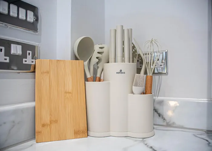 2br River View Dock L Free Parking דירה לידס