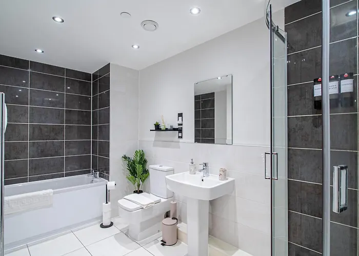 Victoria Riverside River View